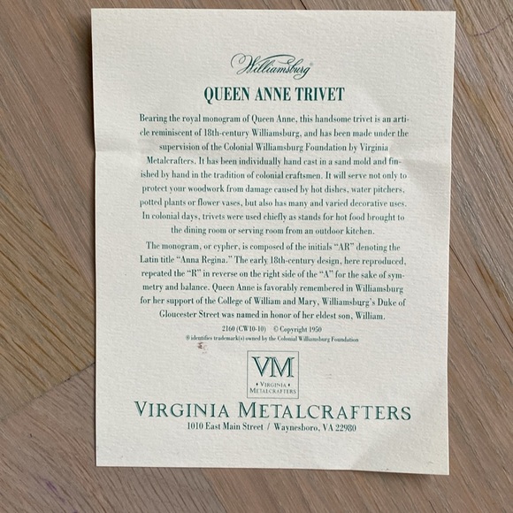 Queen Anne Cypher Trivet - Virginia Metalcrafters - Picture 5 of 7